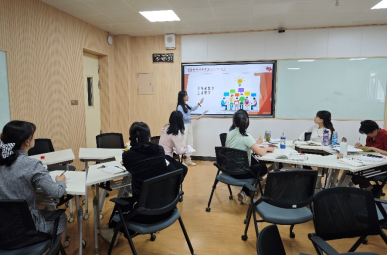 西安培华学院女子学院召开社会性别文化教研工作会议